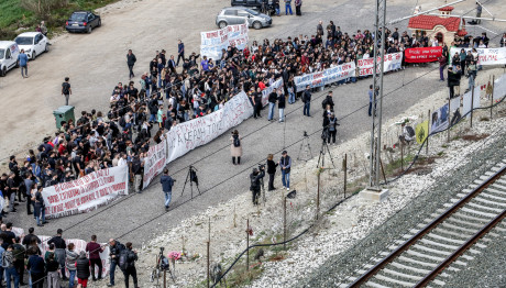 Τέμπη: Δέηση Για Τους Ανθρώπους Που Χάθηκαν Στο Δυστύχημα
