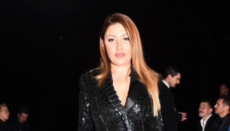 Έλενα Παπαρίζου