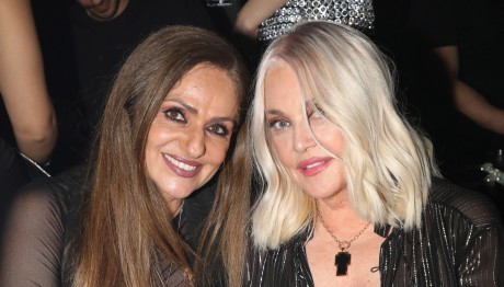 Ρούλα Κορομηλά - Βίκυ Κουλιανού