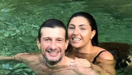 Έλενα Παπαρίζου