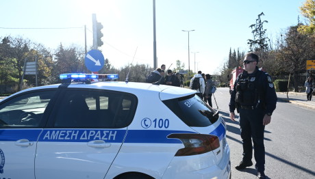 Τηλεφώνημα για βόμβα στις ΔΟΥ Κηφισιάς και Πειραιά