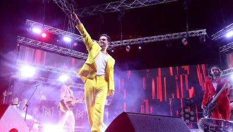 Μάστορας: Εκνευρίστηκε με θαμώνα που έψαχνε την κάλτσα του πάνω στη σκηνή