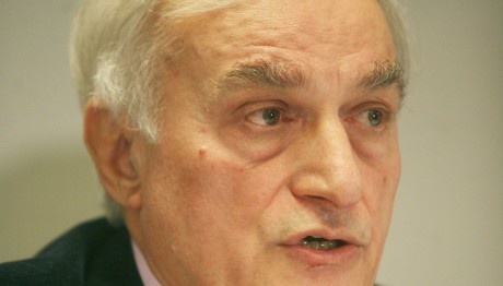 Μανώλης Μαυρομμάτης