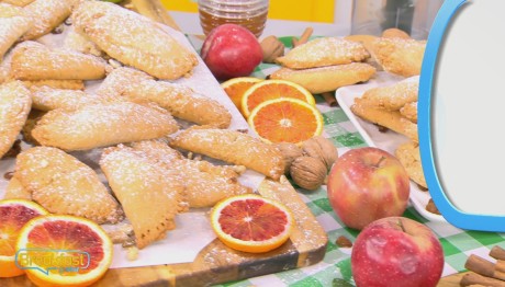 Σκαλτσούνια με ξηρούς καρπούς και μήλα 