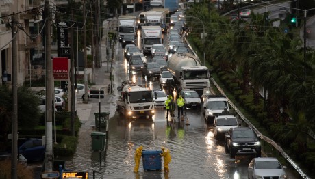 Κακοκαιρία Emil: Πλημμύρισε Η Παραλιακή