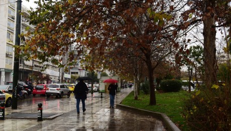 Καιρός: Συννεφιασμένη Κυριακή- Βροχές και καταιγίδες την ερχόμενη εβδομάδα