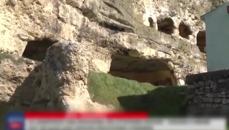 Διδυμότειχο: Οικογένειες ζουν σε σπηλιές - Κάποιες κατοικούν εκεί 20 χρόνια