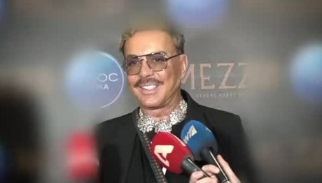 Λάκης Γαβαλάς