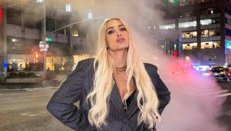 Τούνη: Πόσο Κόστισε Το Κοστούμι Που Φόρεσε Στον Γάμο;