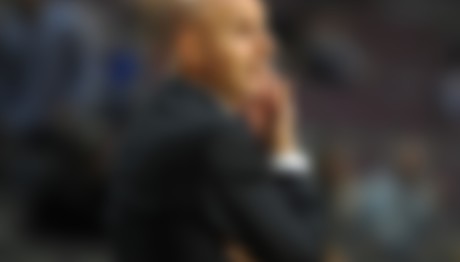 Προπονητής Έσπρωξε Γυναίκα Ρεπόρτερ