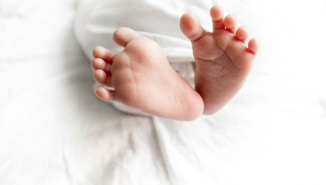 Ρέθυμνο: 15χρονη Έγινε Μητέρα - Συνελήφθησαν Τρεις Άνδρες