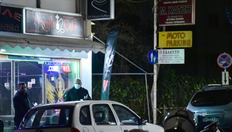 Άγιος Παντελεήμονας: Η στιγμή που πυροβολούν στο κεφάλι τον 35χρονο