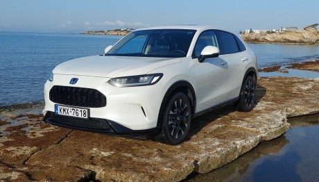 Δοκιμάζουμε το ολοκαίνουργιο Honda ZR-V e:HEV 184 PS