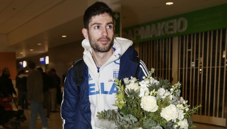 Μίλτος Τεντόγλου: Στα 9 του μάζεψε 500€ σε δύο μήνες για να πάρει μηχανάκι