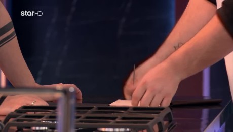 MasterChef: Οι Μπορντό Έβγαλαν Υποψήφιο Τον Νίκο Κυψίδη