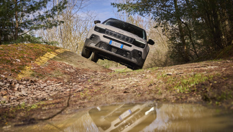 Το υβριδικό σύστημα του Jeep Avenger e-Hybrid στο μικροσκόπιο