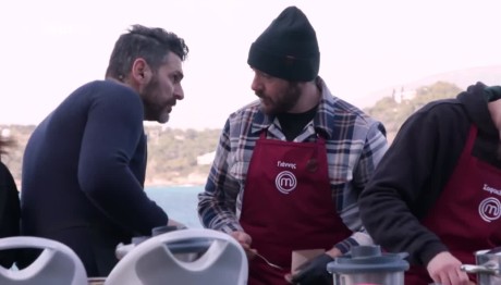 MasterChef: Ο Εκνευρισμός Του Νίκου Με Τον Γιάννη