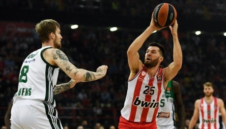 «Ερυθρόλευκος» Θρίαμβος Στο Ντέρμπι «Αιωνίων»