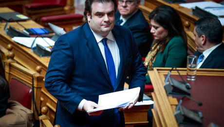 Πιερρακάκης: Επανανέρχεται Η 5ημερη Αποβολή Για Το bullying