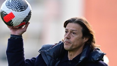 Συνεργάτης του Αλμέιδα συνεχίζει σε top ομάδα