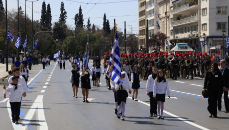 25η Μαρτίου: Με Αίσθημα Περηφάνειας Η Μαθητική Παρέλαση