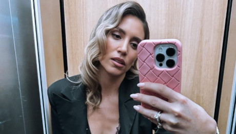 Αθηνά Οικονομάκου