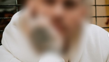 Ανακάλεσε τη μήνυση για βιασμό από γνωστό influencer,η Βρετανίδα τουρίστρια