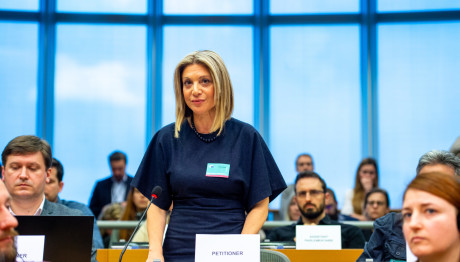 Καρυστιανού: Υπερασπιζόμαστε Τα Παιδιά, Νεκρά ή Ζωντανά