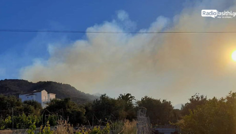 Μεγάλη Φωτιά Στην Κρήτη - Μήνυμα 112 Για Εκκένωση Πέριοχών