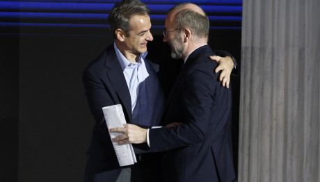 Βέμπερ Σε Μητσοτάκη: Πάντα Στεκόσουν Απέναντι Στον Ερντογάν