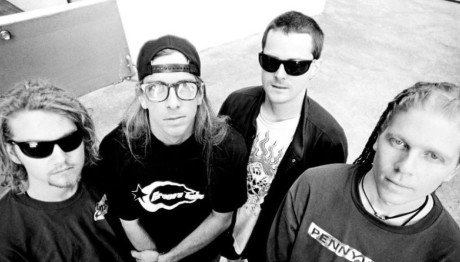 Τo Release Athens Υποδέχεται τους Offspring