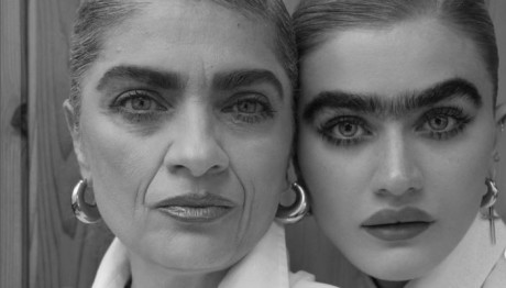 Χατζηπαντελή: Κληρονομικό το πυκνό φρύδι της- Φωτογραφήθηκε με τη μαμά της