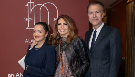 Μαριτίνα Ντενίση: Σικάτη εμφάνιση δίπλα στη μαμά της και τον Σωτήρη Πολύζο