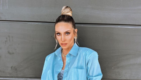 Οικονομάκου: Το ανοιξιάτικο look και η ζώνη αξίας 700 ευρώ