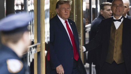 ΗΠΑ: Ξεκίνησε Η Δίκη Του Ντόναλντ Τραμπ
