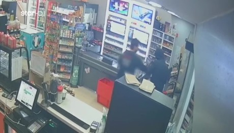 Πανεπιστημιούπολη: Σύλληψη Νεαρών Που Έκλεβαν Σούπερ Μάρκετ