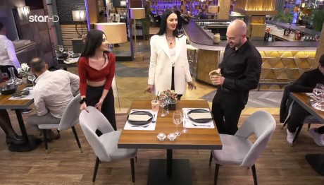 First Dates: H... Κίνηση Καρέκλα Άρεσε Στη Χριστίνα!