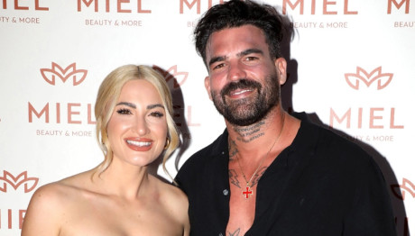 Αλεξάνδρου: Δεν με αφήνει η μητέρα μου να παντρευτώ, είμαι μικρός ακόμα