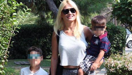 Φαίη Σκορδά: Γενέθλια για τον γιο της, Γιάννη!