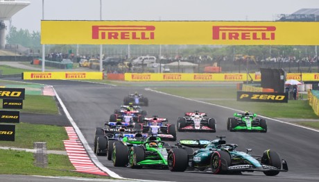 Ο Verstappen βρήκε τρόπο να κερδίσει και στη Σαγκάη