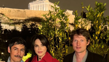 Κριθαριώτη -Τσάκος: Το Δείπνο Στο Σπίτι Τους Με Θέα Ακρόπολη