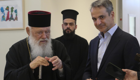 Μητσοτάκης: Η Απάντηση Σε Βελόπουλο Για Σχέση Με Εκκλησία