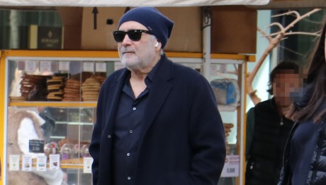 Ο Λάκης Λαζόπουλος εξηγεί τι του συνέβη: «Δεν έπεσα, δε λιποθύμησα»
