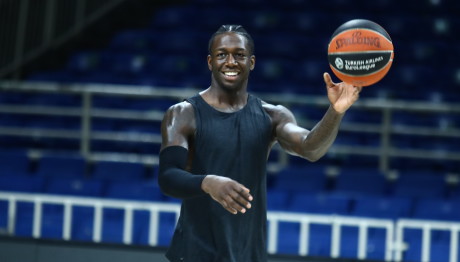 Ναν: Τα Αινιγματικά Μηνύματα Της Συντρόφου Του