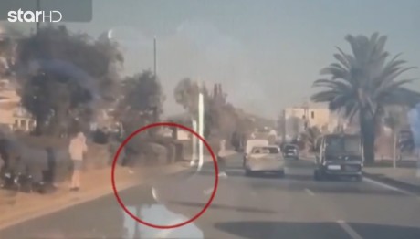 Βούλα: Νεκρή 72χρονη μετά από παράσυρση - Aναζητείται λευκή μοτοσυκλέτα