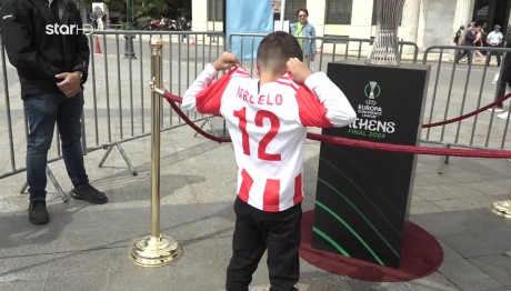 Ευρωπαϊκό Τρόπαιο: Ουρές Για Μια Φωτογραφία