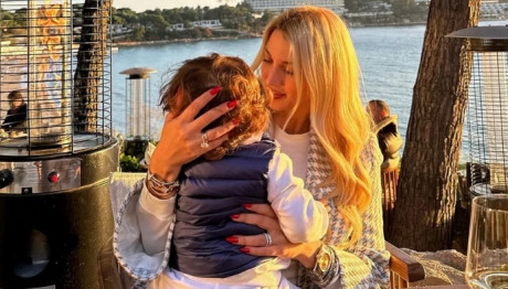 Σπυροπούλου: Το δώρο που έλαβε από τον γιο της για τη γιορτή της μητέρας