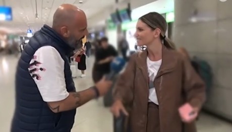 Αθηνά Οικονομάκου