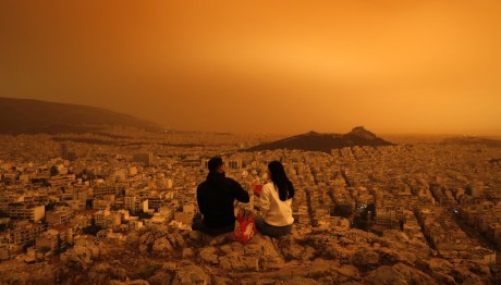 Καιρός: Κοκτέιλ Ζέστης Και Αφρικανικής Σκόνης