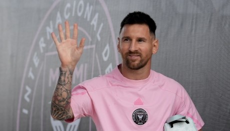 Μέσι: Πόσο Πουλήθηκε Χαρτοπετσέτα Με Υπογραφή Του